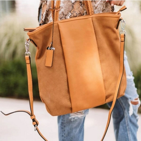 Faux Leather Tote Golden Honey - Picture 16 of 16